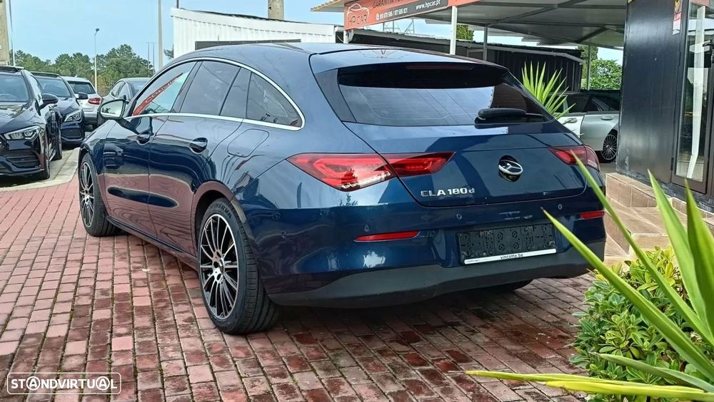 Mercedes-Benz CLA 180 d Shooting Brake - 17