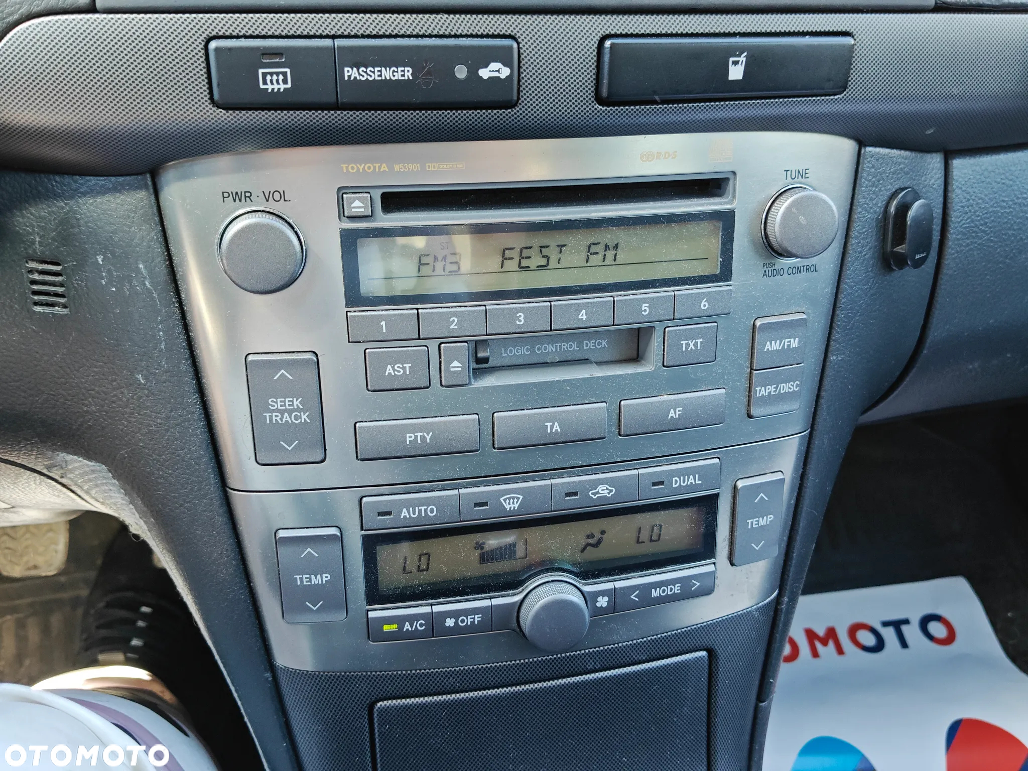 Toyota Avensis 2.0 D-4D - 22