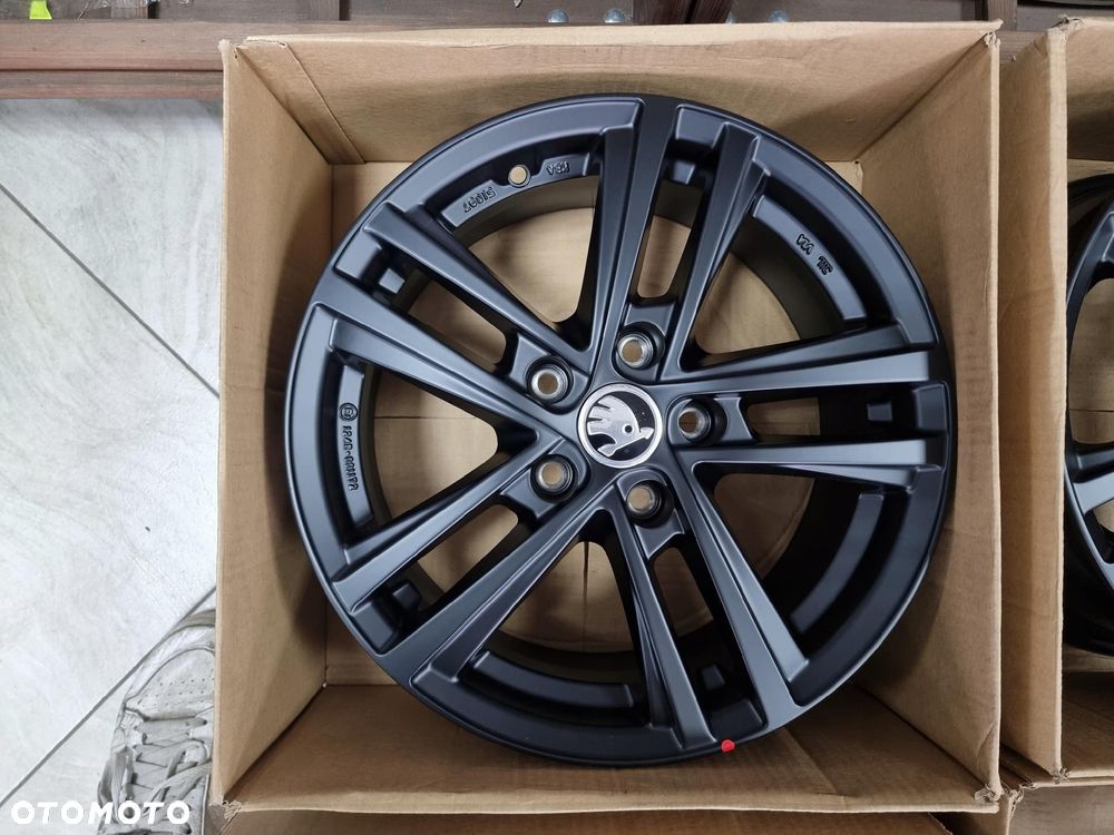 Nowe Felgi Skoda Superb Iii B8 5X112 Et 33 16 Cali - 5