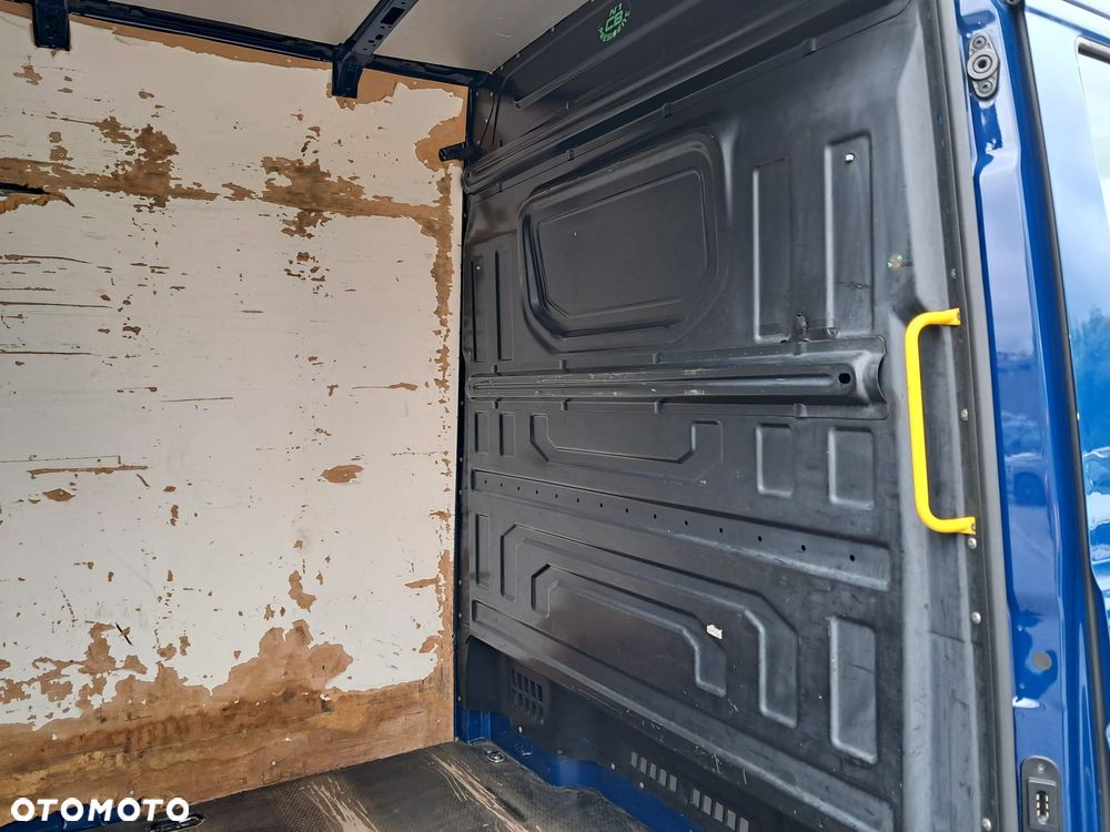 Volkswagen Crafter - 29