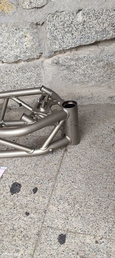 DUCATI STREETFIGHTER 1098S RAMA Z DOKUMENTAMI - 4