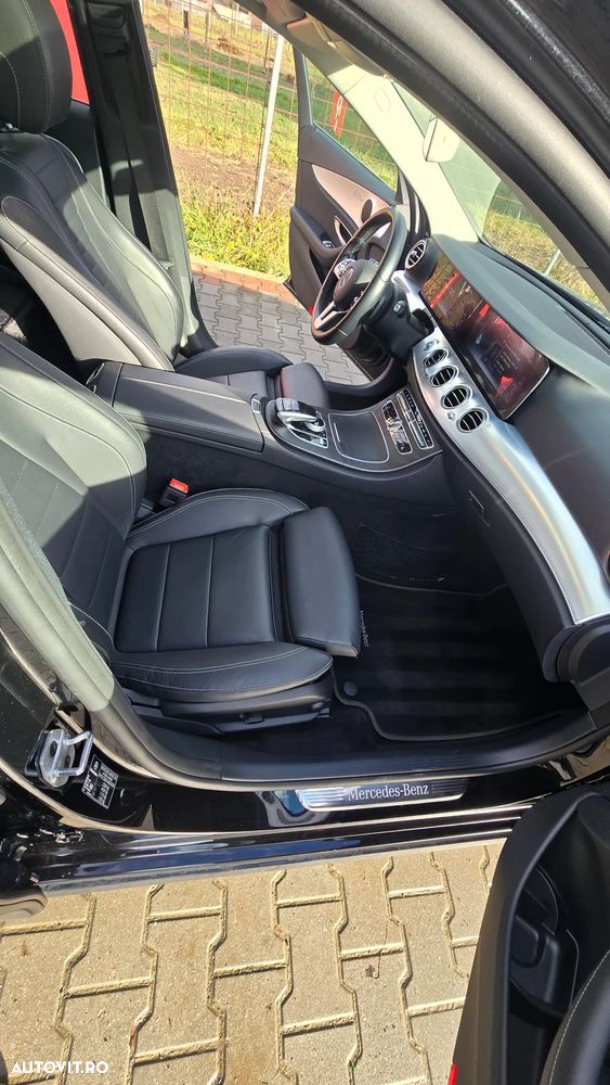 Mercedes-Benz E 220 d T 9G-TRONIC AMG Line - 34