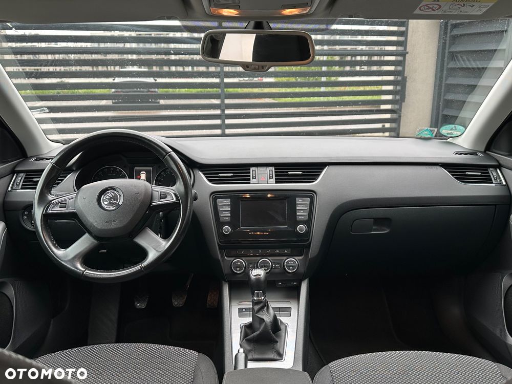 Skoda Octavia 1.6 TDI Solution - 9