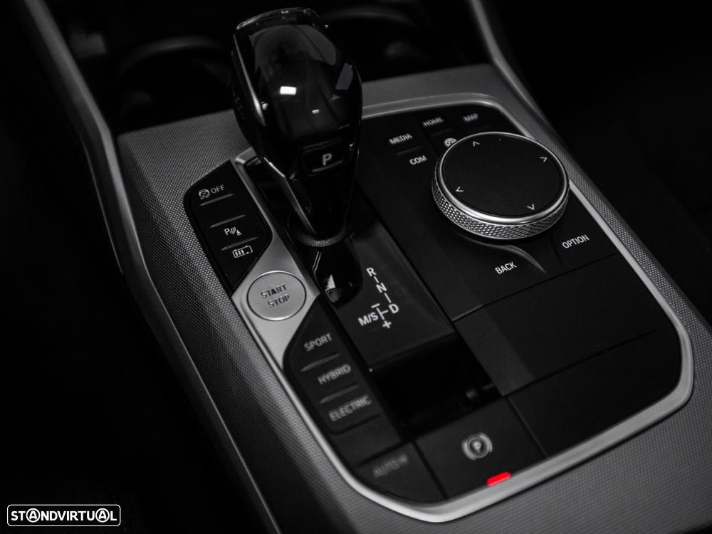 BMW 320 e Touring Corporate Edition Auto - 20