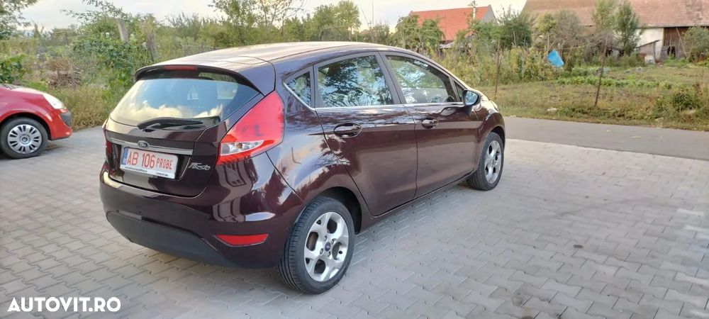 Ford Fiesta 1.4i Titanium - 12
