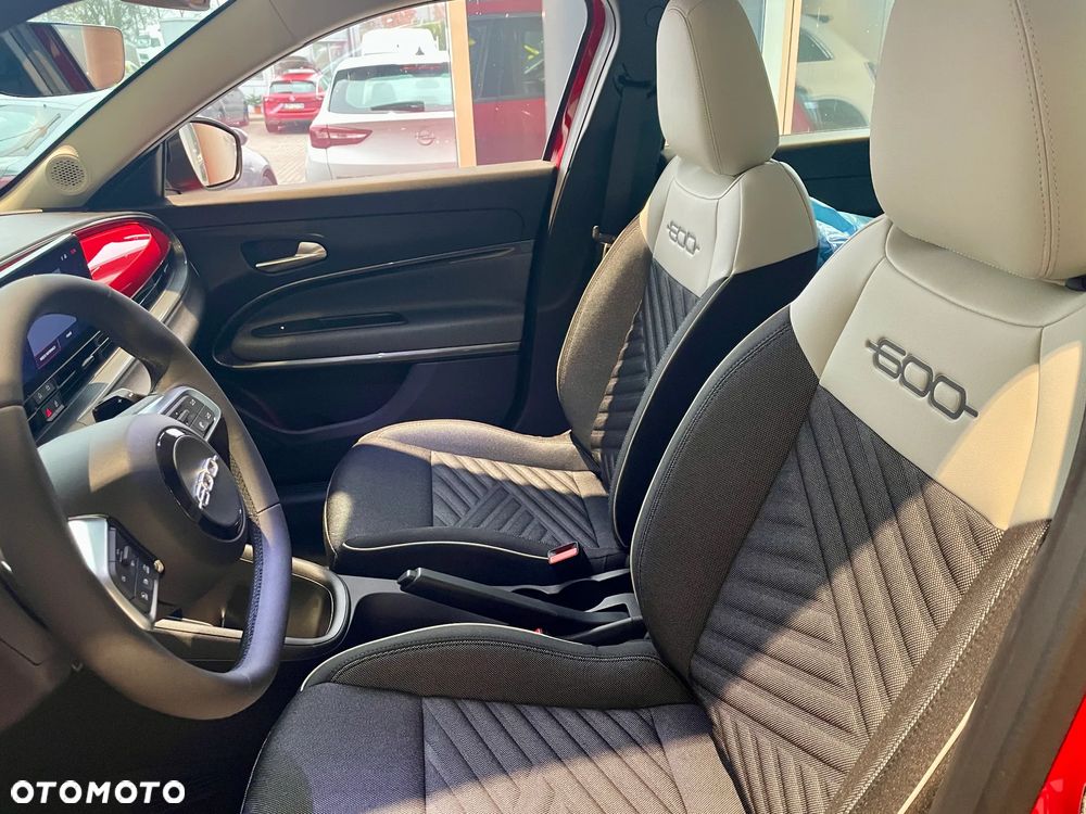 Fiat 600 1.2 Turbo Icon eDCT - 7