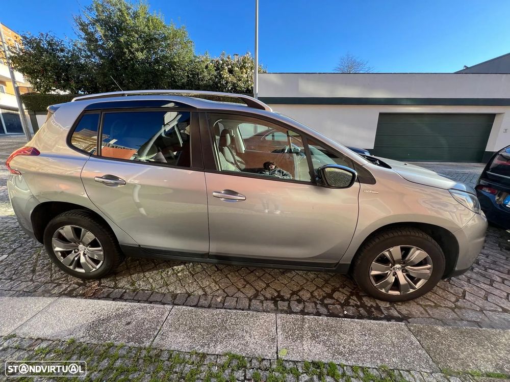 Peugeot 2008 1.2 PureTech Active - 4