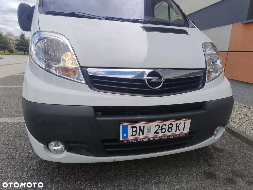 Opel Vivaro - 32