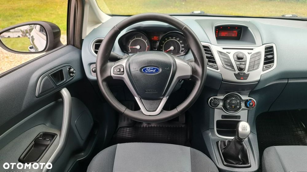Ford Fiesta - 17