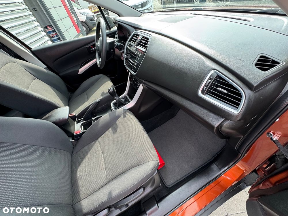 Suzuki SX4 S-Cross 1.0 T Comfort - 15