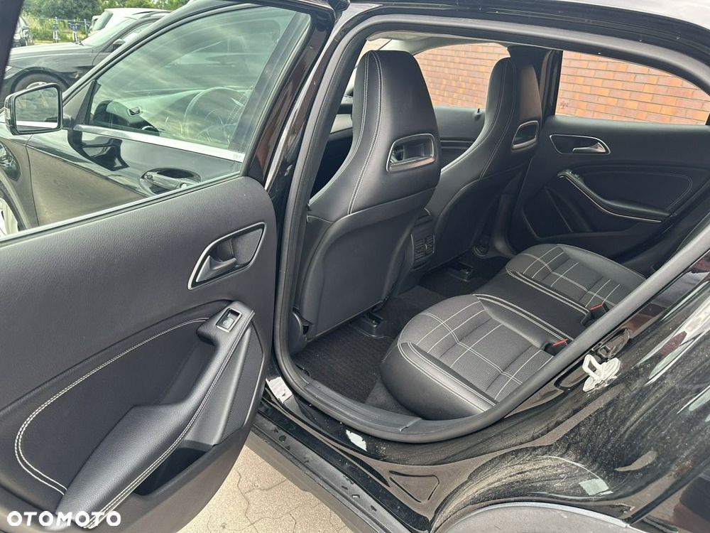 Mercedes-Benz GLA - 20