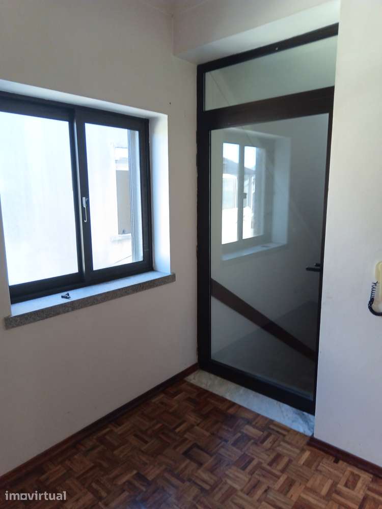 Apartamento T3 para Arrendamento – Vila do Ferro, Concelho da Covilhã - Grande imagem: 2/14