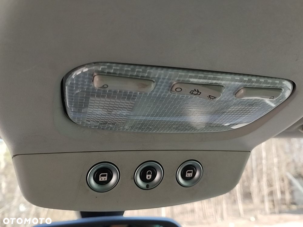 Citroën C8 HDi 165 Exclusive - 12