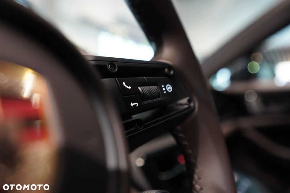 Porsche Panamera ver-4-e--hybrid-phev - 15