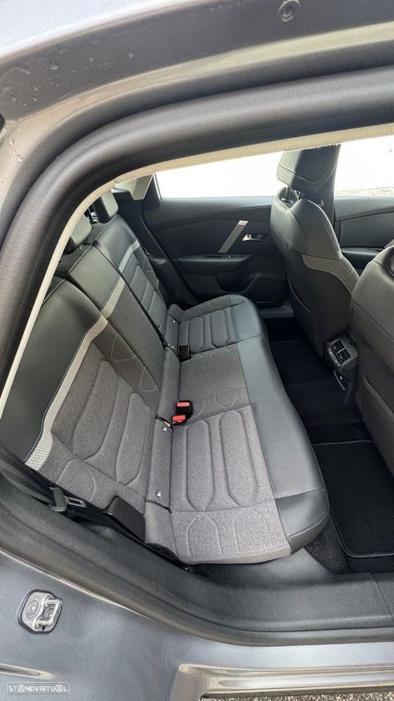 Citroën C4 1.2 PureTech Max EAT8 - 31