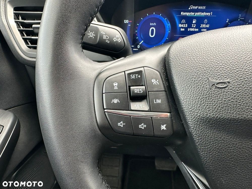 Ford Kuga - 16