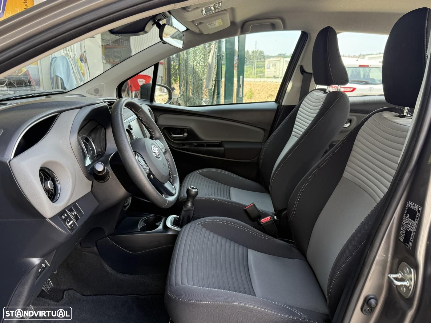 Toyota Yaris 1.0 VVT-i Comfort Plus - 19