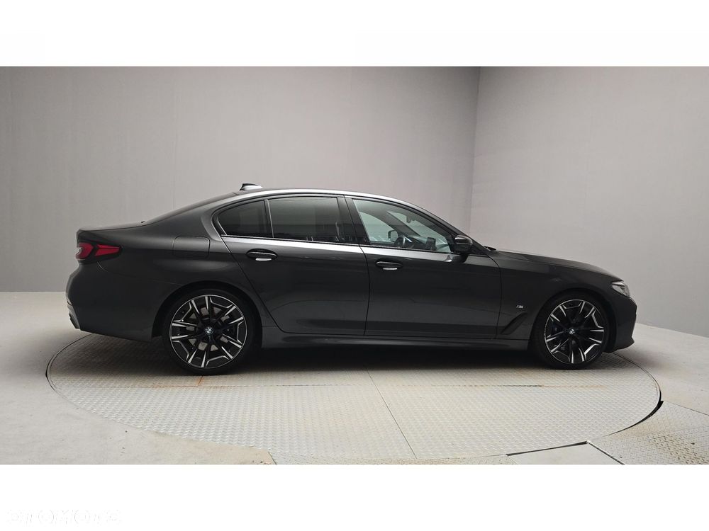 BMW Seria 5 530d xDrive mHEV M Sport sport - 6