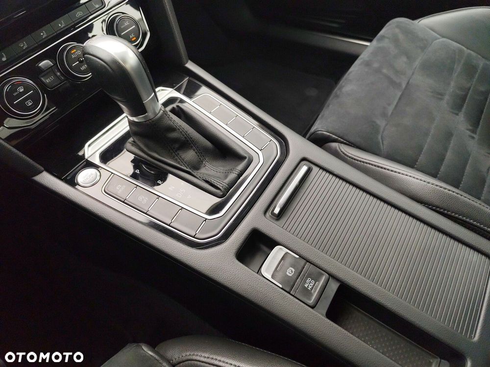Volkswagen Passat - 23