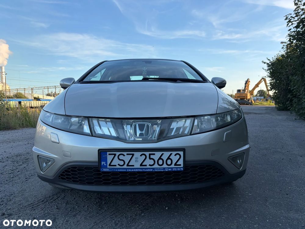 Honda Civic 1.8 Executive - 11