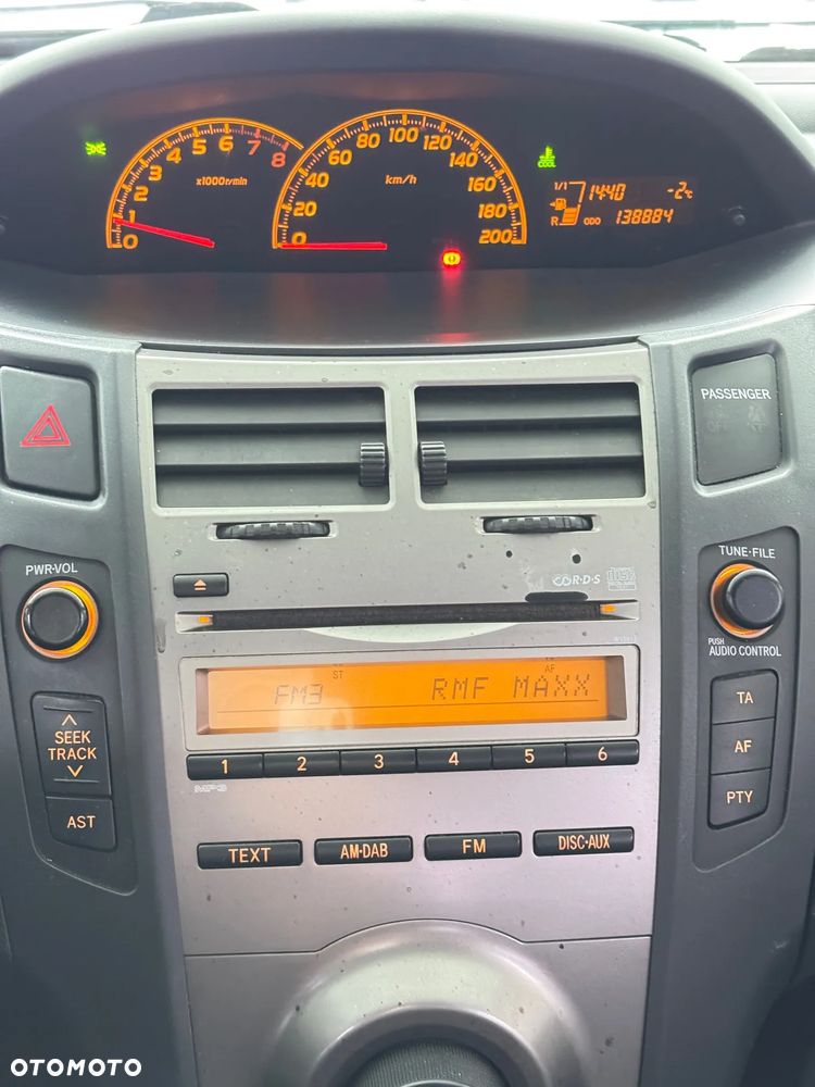 Toyota Yaris 1.33 Prestige - 15