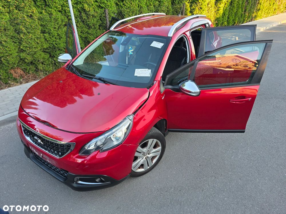 Peugeot 2008 BlueHDi 100 STOP & START Style - 16
