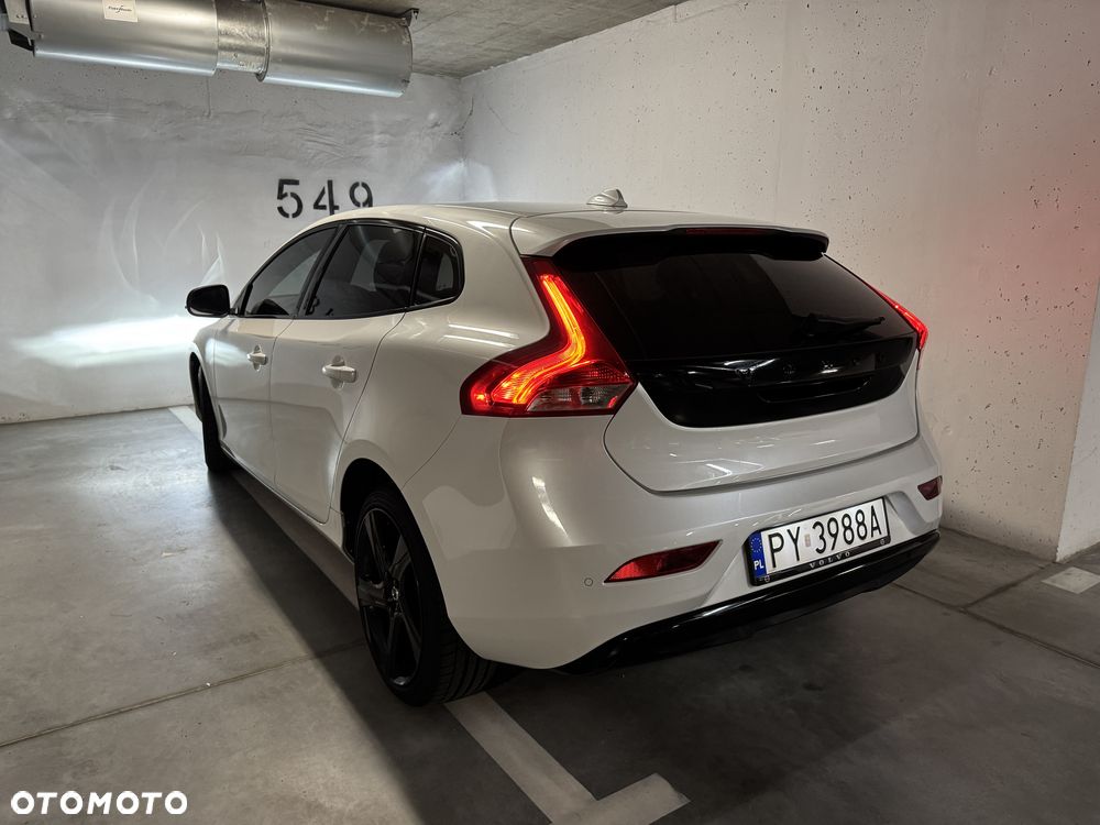 Volvo V40 - 8