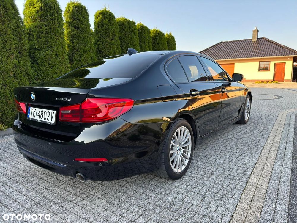BMW Seria 5 530d xDrive Luxury Line sport - 6