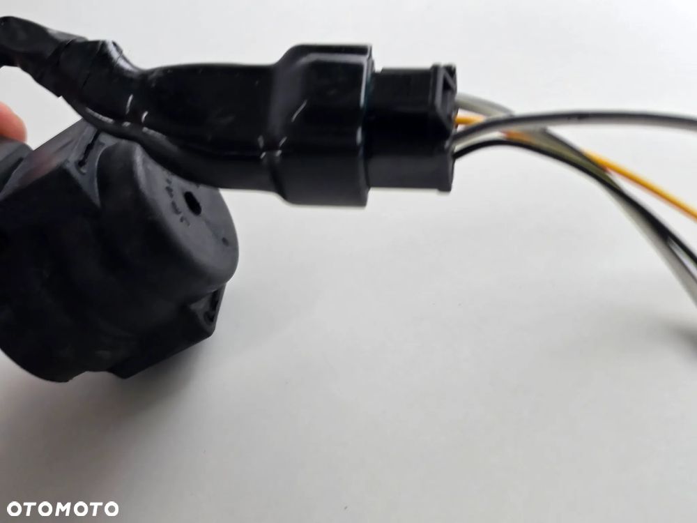 PRZEKAZNIK ROZRUSZNIKA STYCZNIK  TRIUMPH SCRAMBLER 400 SPEED - 10