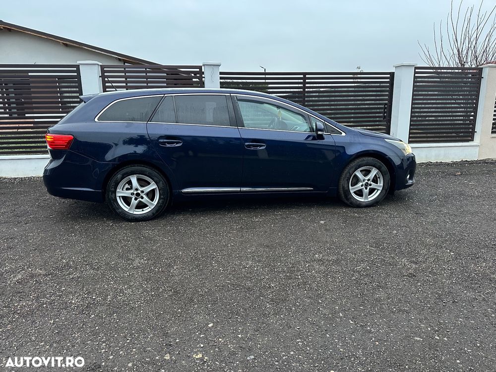 Toyota Avensis Combi 2.0 D-4D Comfort - 10