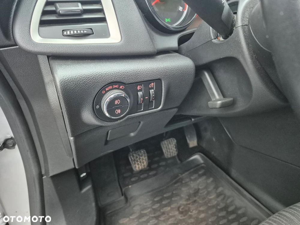 Opel Astra 1.6 Active - 19