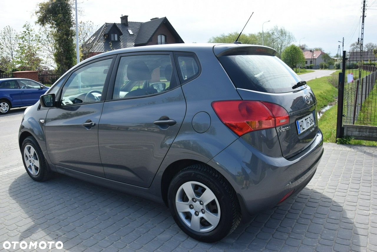 Kia Venga 1.4 CVVT Attract - 11