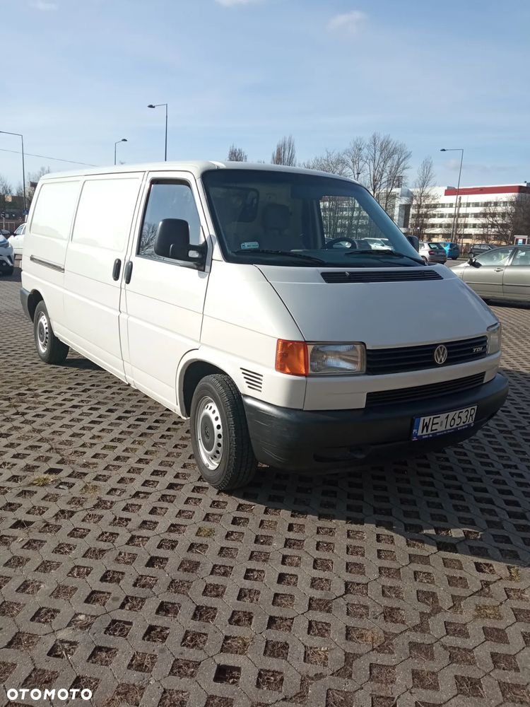 Volkswagen Transporter - 1