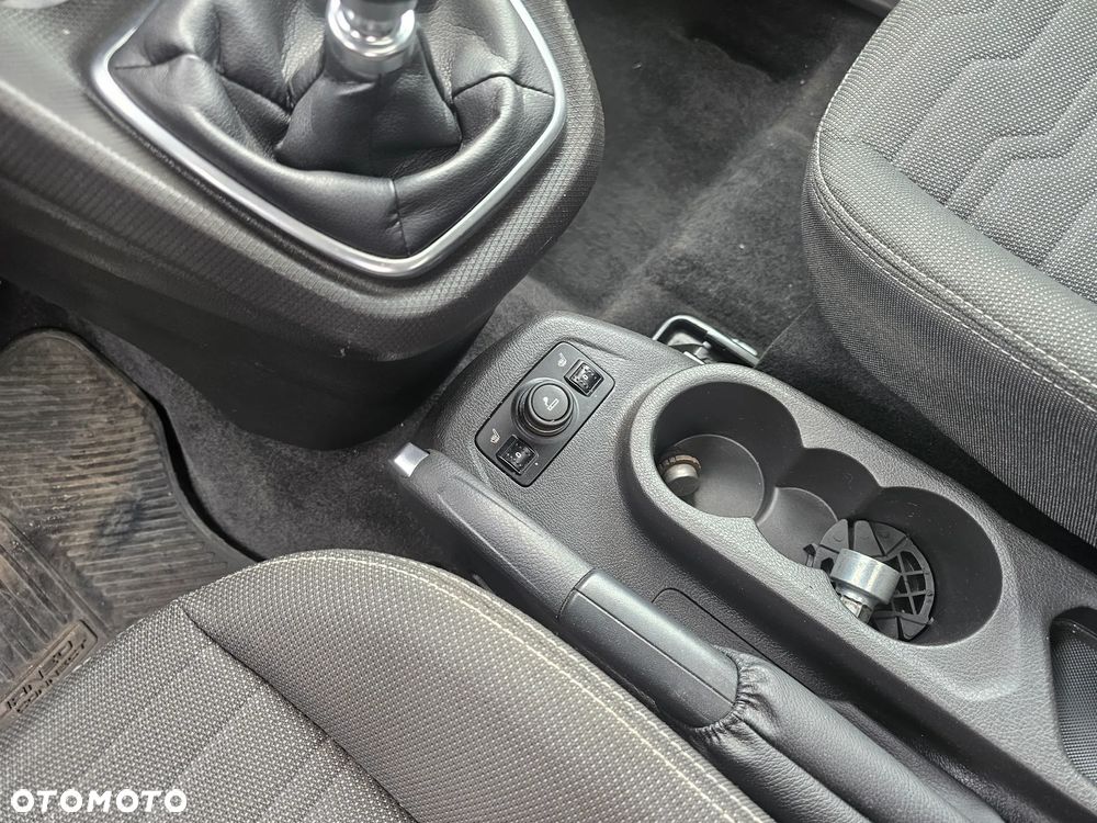 Ford Tourneo Connect Grand - 10