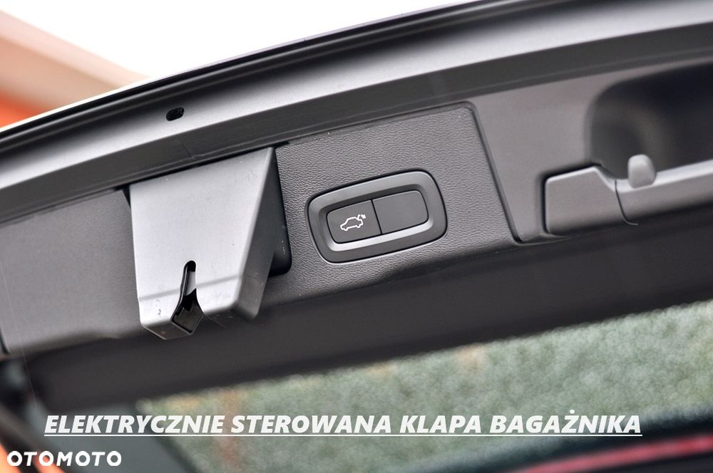 Volvo XC 60 B5 B AWD Plus Black Edition - 27