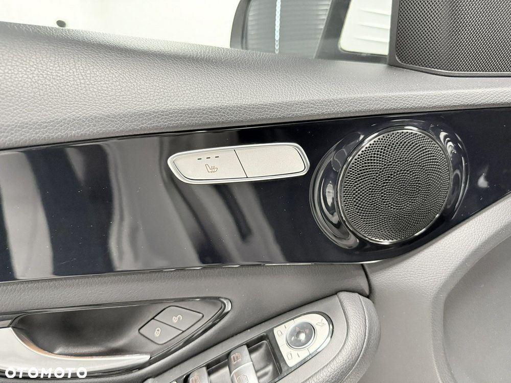 Mercedes-Benz Klasa C - 32