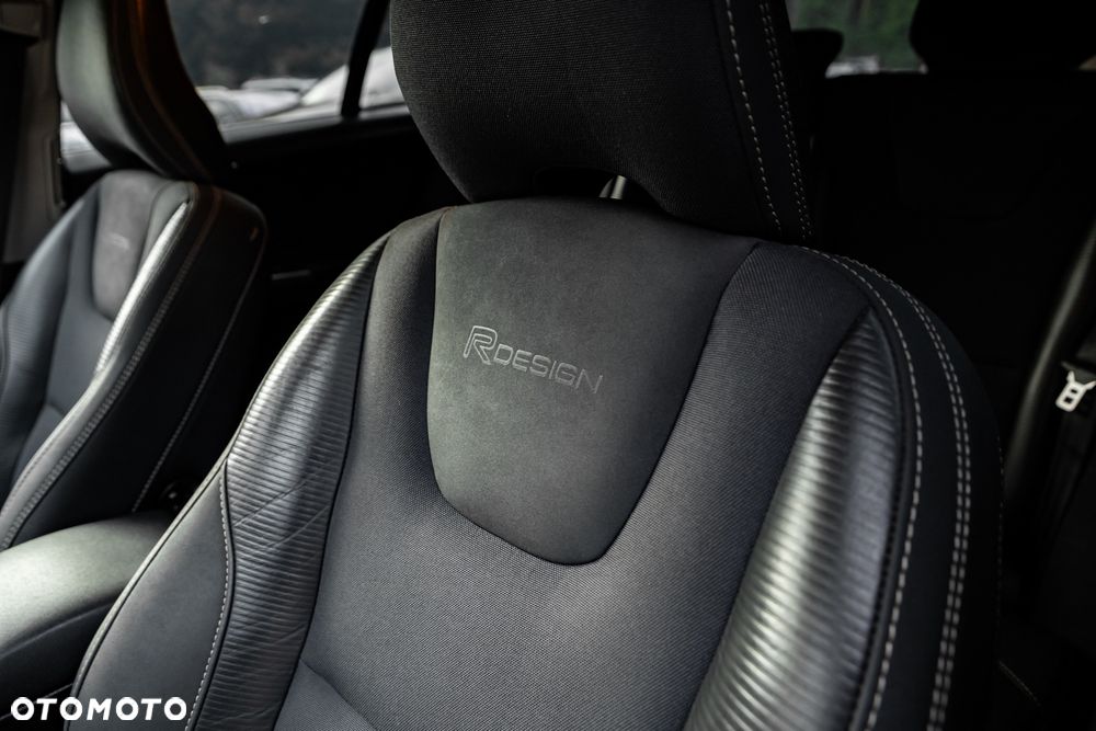 Volvo V60 T6 AWD R-Design - 40