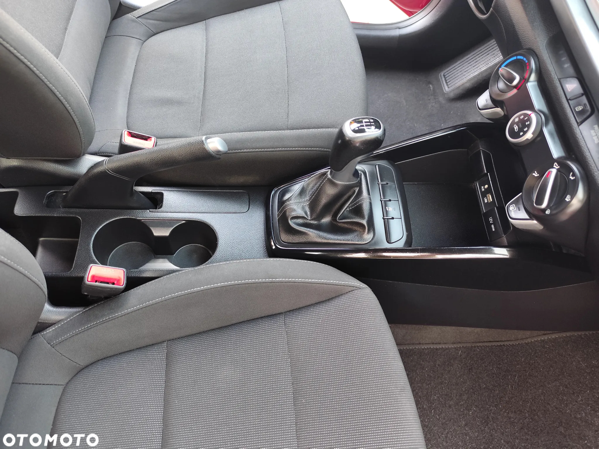 Kia Rio - 8
