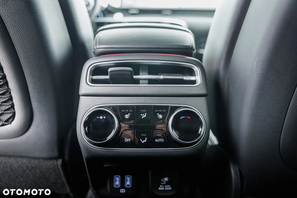Genesis GV70 2.2 AWD AT8 Luxury Line - 17