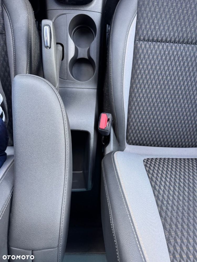 Opel Crossland X - 38