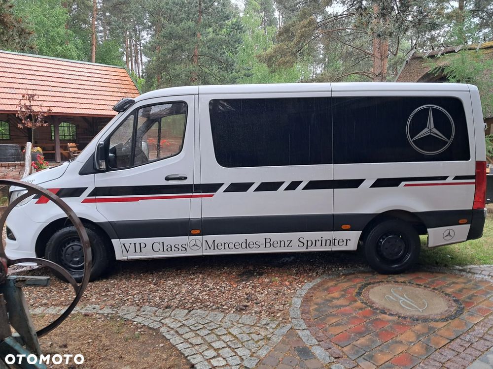 Mercedes-Benz Sprinter 907.221 - 5
