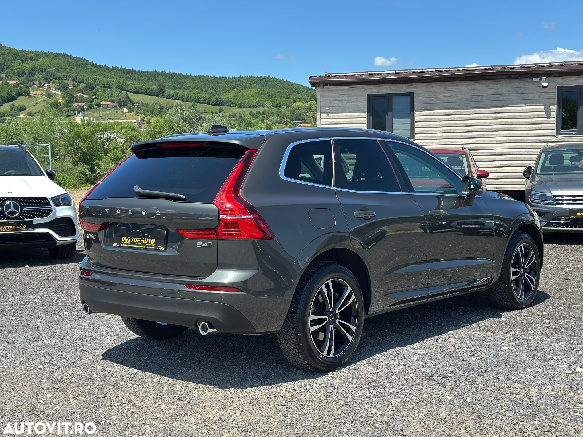 Volvo XC 60 B4 MHEV AT8 AWD Momentum - 6