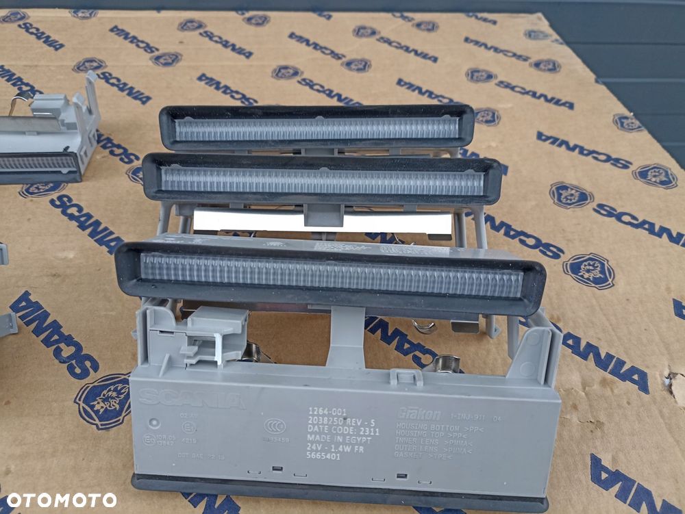 LAMPA OŚWIETLENIE KABINY SCANIA NEXT GEN 2038250 - 2
