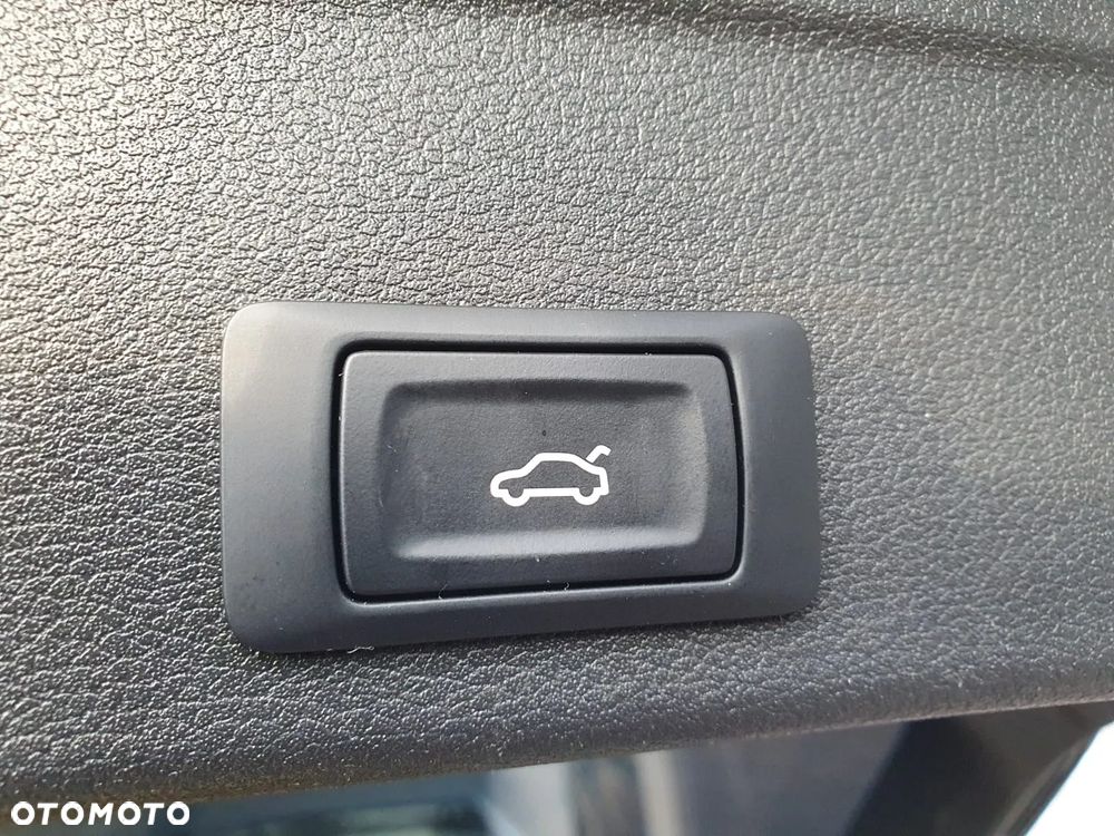 Audi A4 Avant 2.0 TDI ultra S tronic - 16