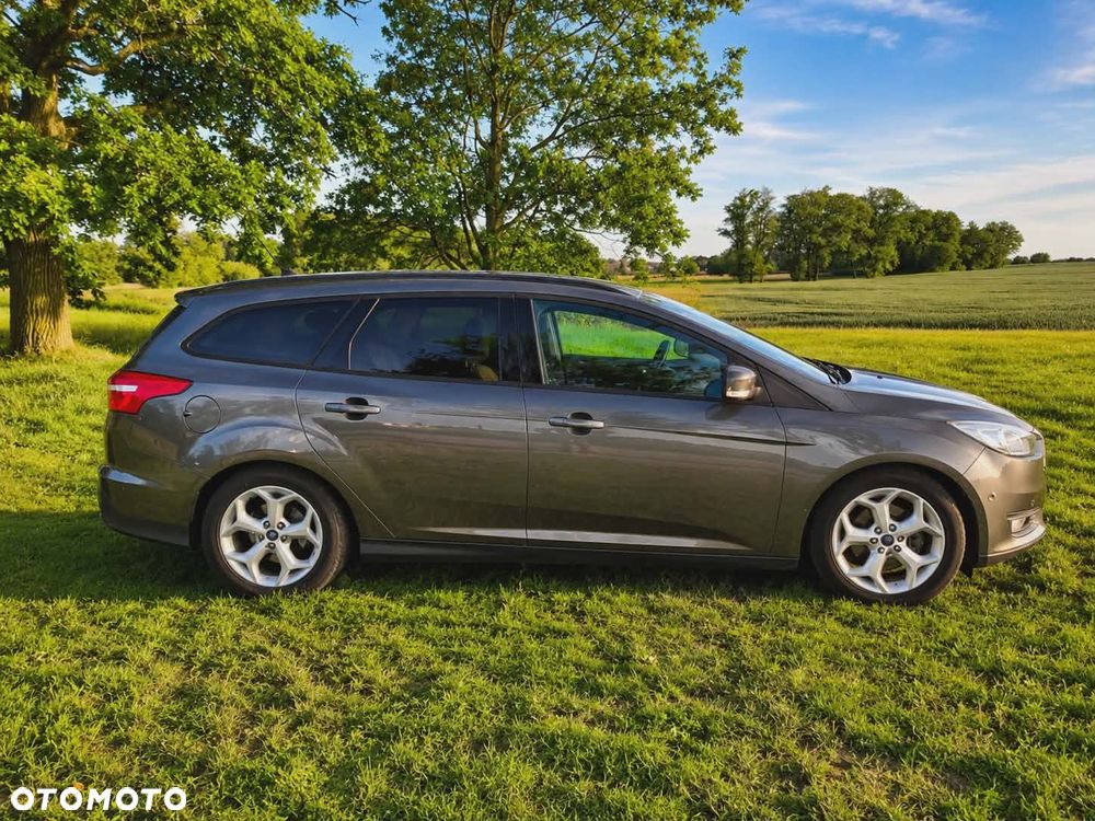 Ford Focus 1.0 EcoBoost Titanium ASS - 4