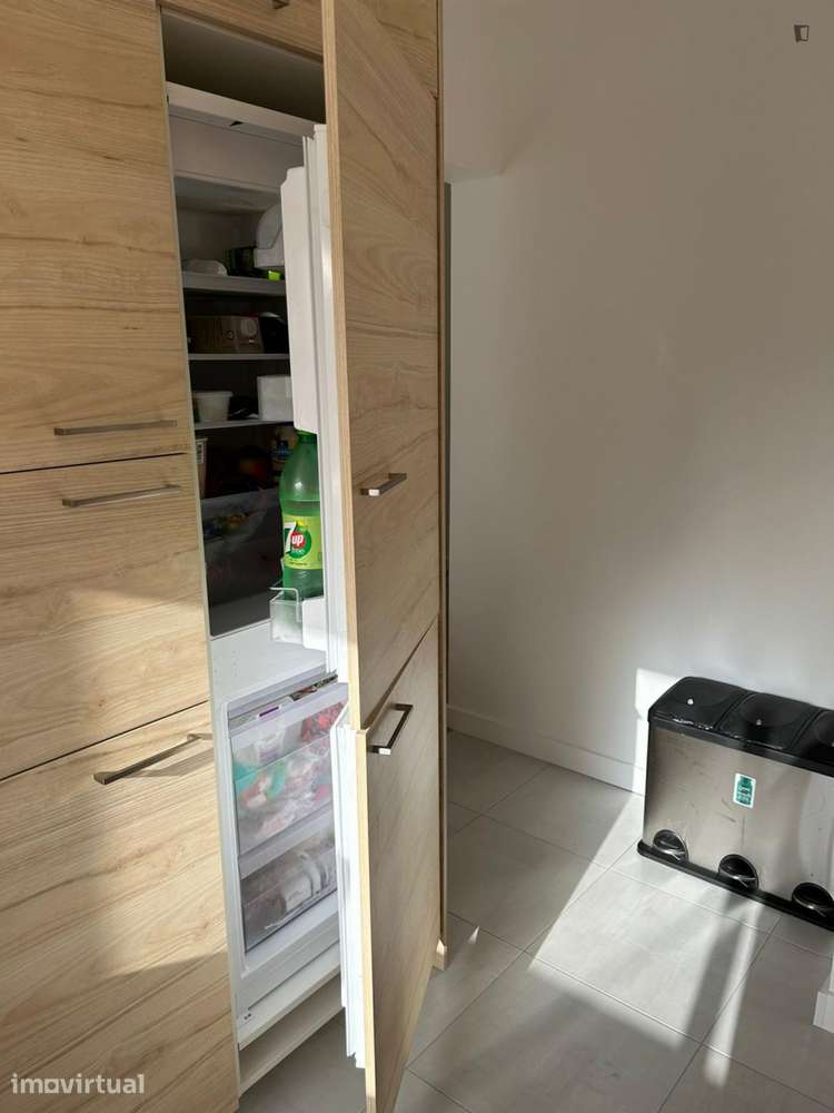 Quarto - localizado em Paço de Arcos Lisbon - Grande imagem: 4/10