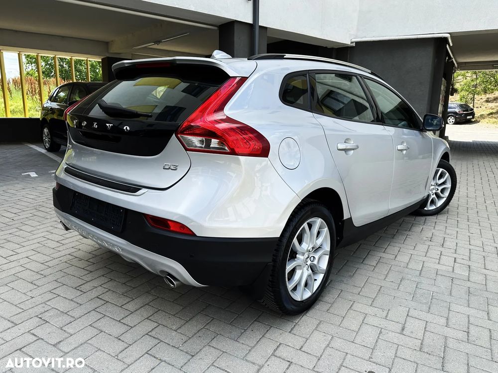 Volvo V40 D3 Aut Summum - 4