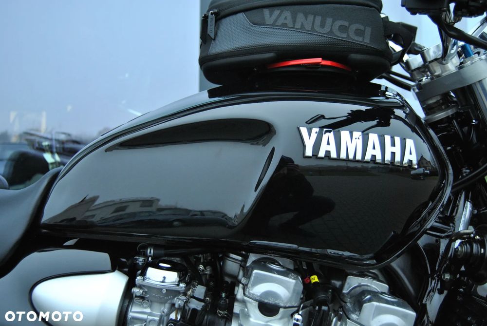 Yamaha XJR - 34