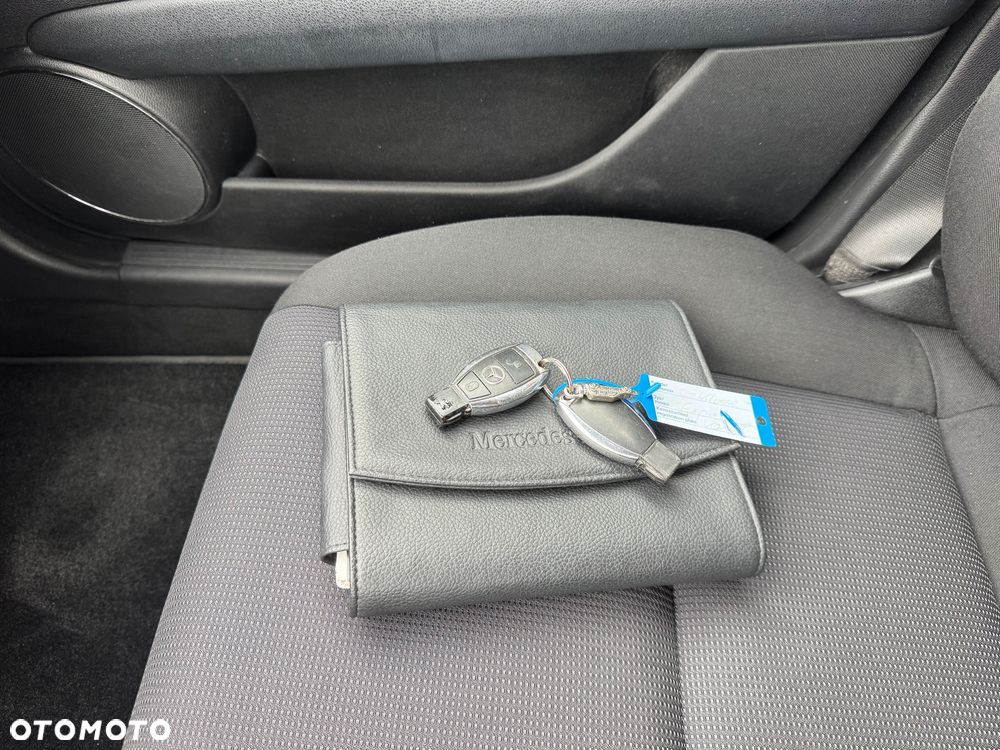 Mercedes-Benz Klasa C 200 CDI DPF Special Edition - 9