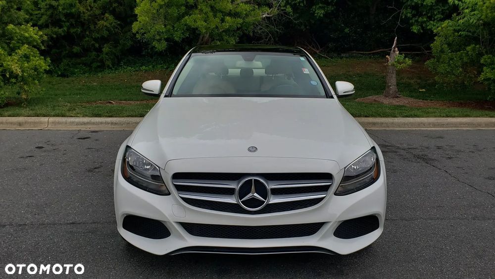 Mercedes-Benz Klasa C 300 9G-TRONIC AMG Line - 4